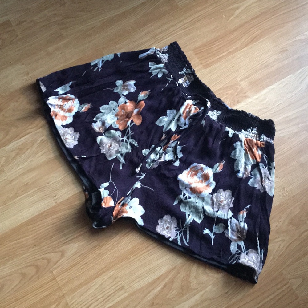 Floral Woven Shorts by Fashion Nova 3x